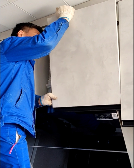 客戶說當初追媳婦就是靠著一手好廚藝才娶到家的，所以廚房是兩個人溫存的地方